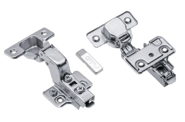ZM-DCHC07-3DBEO Петля SOLID PLUS GTV Самозакрывающаяся НС без евро шур регулировка в 3 плоскостях